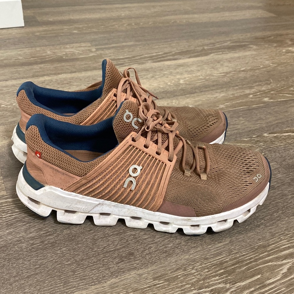 ON Cloudtec Running Shoe